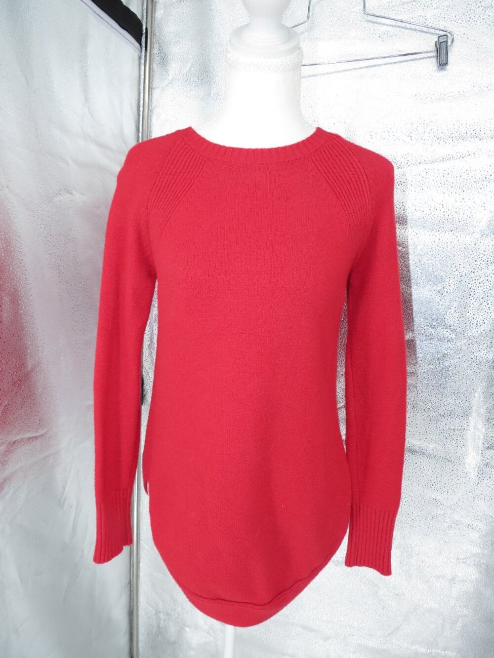 Anthropologie Red Knit Crewneck Sweater XS Long Sleeve Pullover Soft Warm Cozy